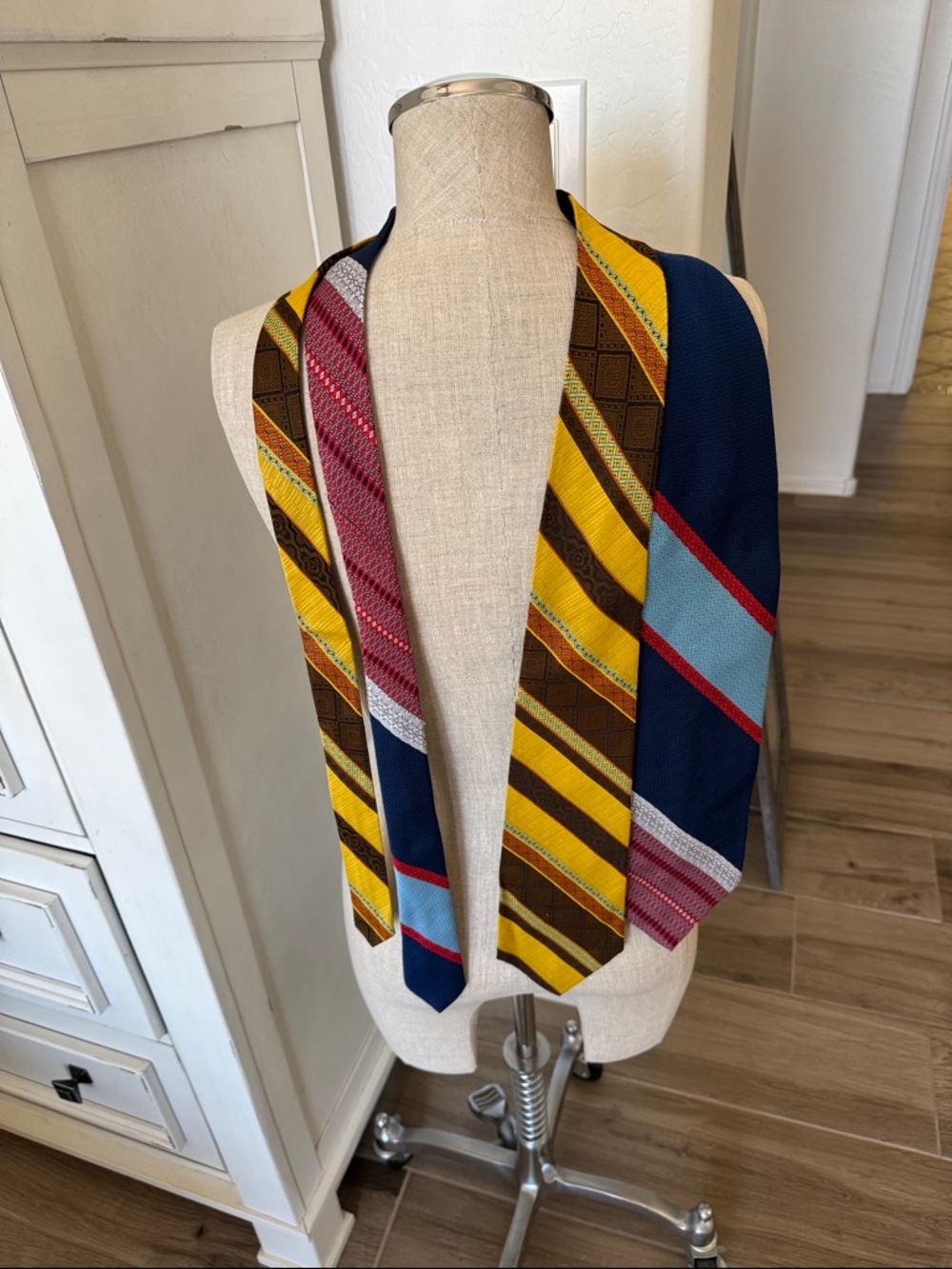 Vintage lot of 2 1970s ties
